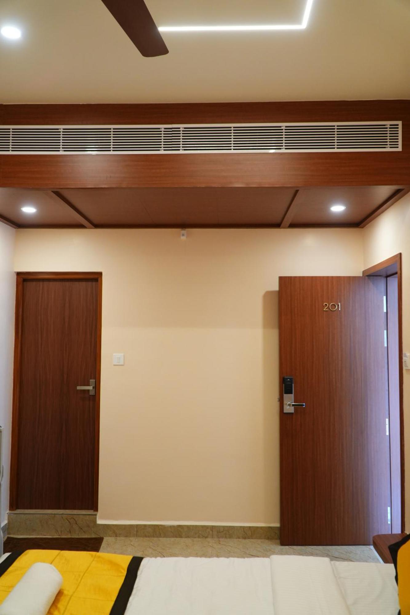 Uj Pallazzio - Business Class Luxury Hotel Tiruvannamalai Luaran gambar